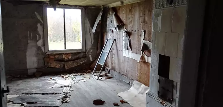Why Selling a Distressed House Through Traditional Methods Fails in Miami